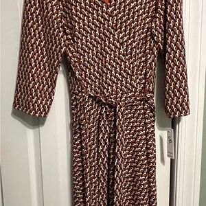 Shelby & Palmer Brown and White Long Sleeve Dress